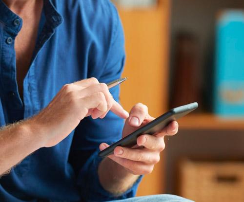 P111hotograph: Post3