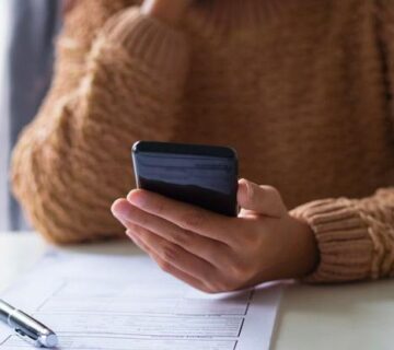 P111hotograph: Post4 1