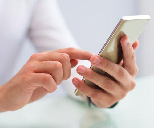 P111hotograph: Post6